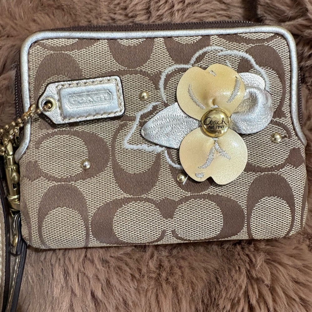COACH Bleeker purse and wristlet - Picture 10 of 13